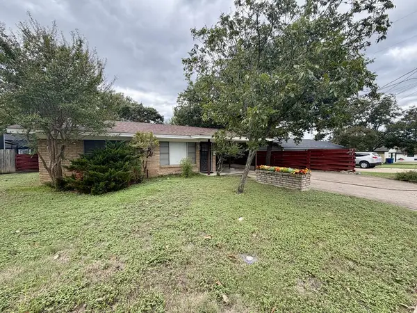 1725 First St, Kerrville, TX 78028
