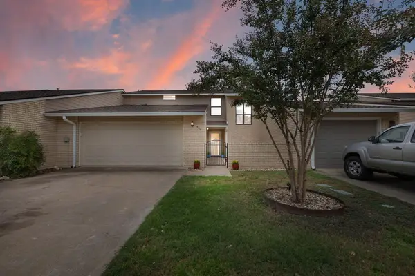 463 Summit Circle, Fredericksburg, TX 78624