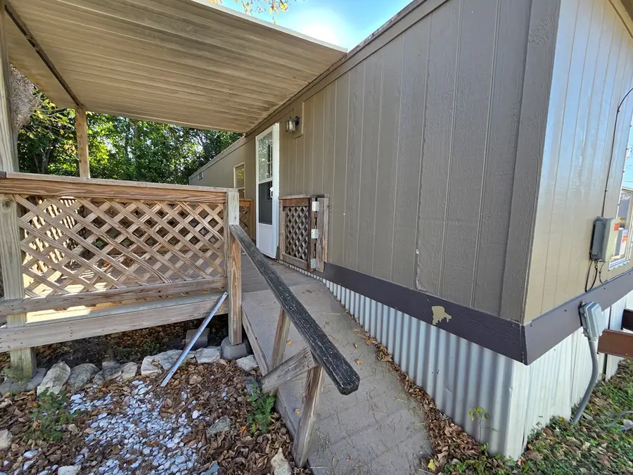 104-C Clark St, Ingram, TX 78025 - #2