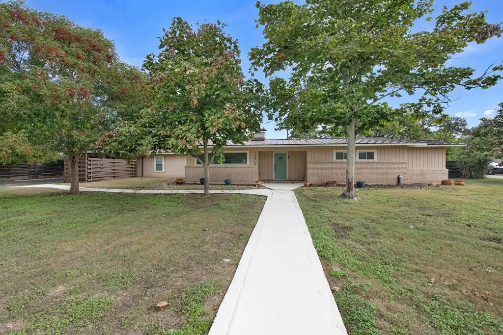 1232 Virginia Dr, Kerrville, TX 78028 - #1
