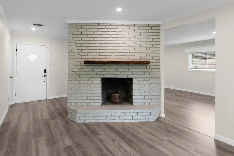 1232 Virginia Dr, Kerrville, TX 78028 - #3