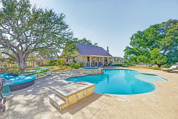 3320 Privilege Creek Rd, Pipe Creek, TX 78063