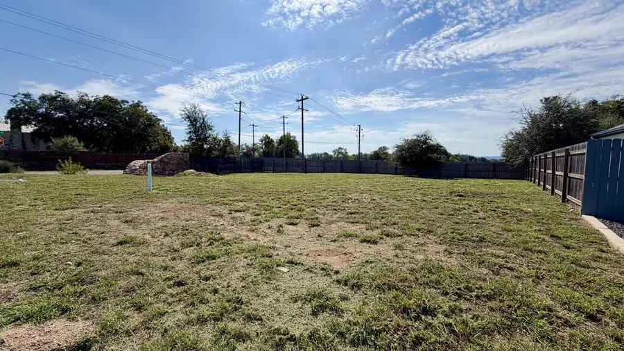 101 Parlin Ln, Fredericksburg, TX 78624 - #3