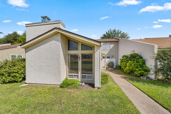 1950-B Leslie Dr, Kerrville, TX 78028