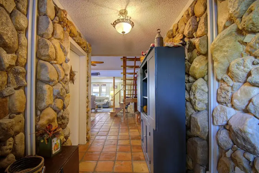 9 E River Oaks Lane, Ingram, TX 78025 - #2