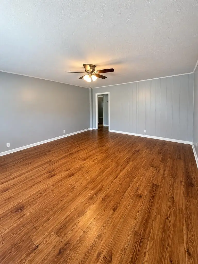100-A Hilltop Dr, Kerrville, TX 78028 - #2