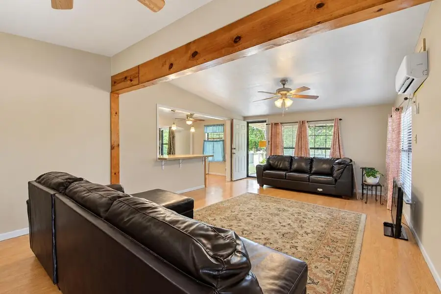 526 Guadalupe St, Kerrville, TX 78028 - #3