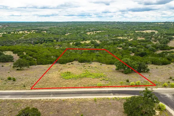 20 Shapen Springs Rd, Kerrville, TX 78028