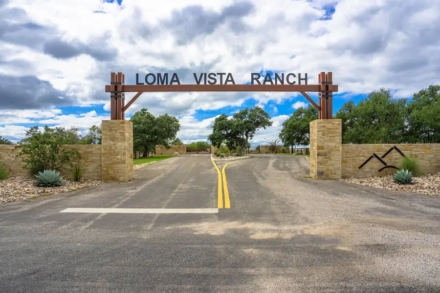 151 Galvin Woods Rd, Kerrville, TX 78028 - #2