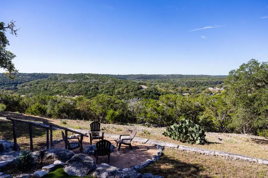 240 Pikes Peak, Kerrville, TX 78028 - #3