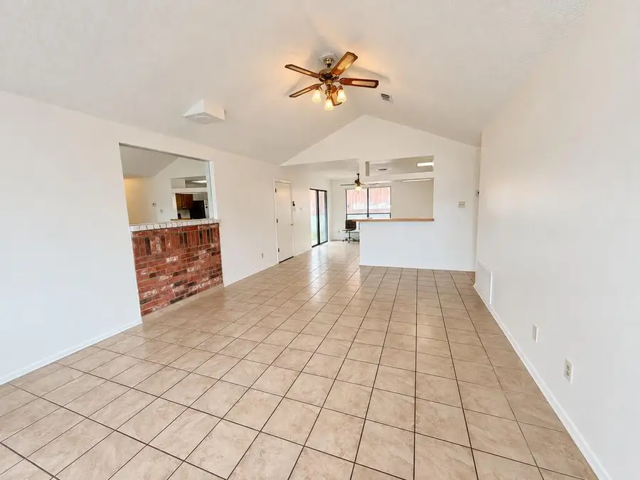 801-B Laura Belle, Kerrville, TX 78028 - #3
