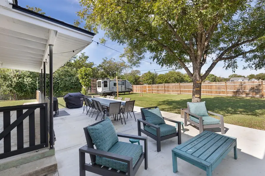 420 Westminster, Kerrville, TX 78028 - #2