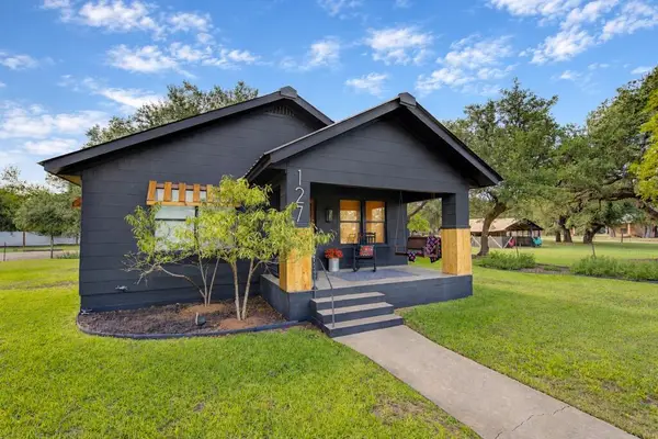 127 N Park St, Harper, TX 78631