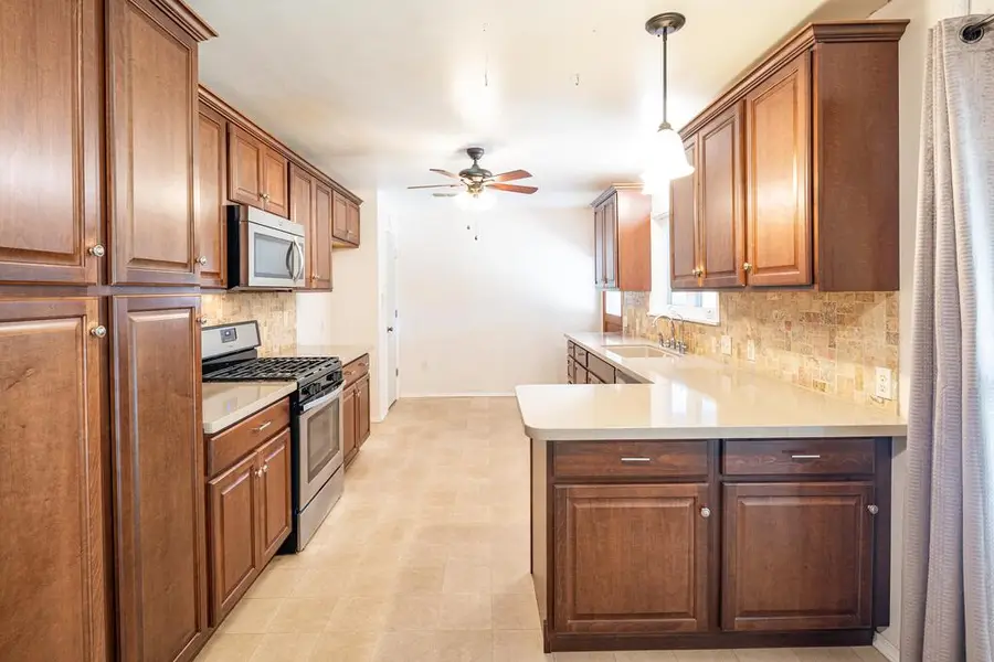 136 Oak Way, Kerrville, TX 78028 - #3