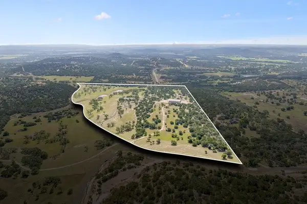 415 Hidden Hills Ranch Rd, Camp Verde, TX 78010
