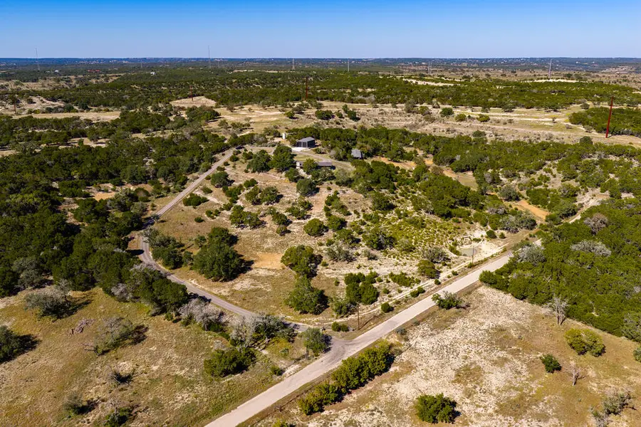 300 Doris Dr, Kerrville, TX 78028 - #2