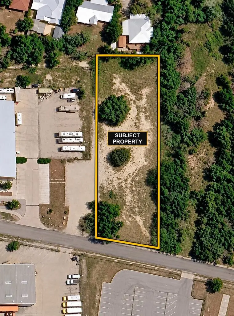 512 N Yorktown Blvd, Kerrville, TX 78028 - #2
