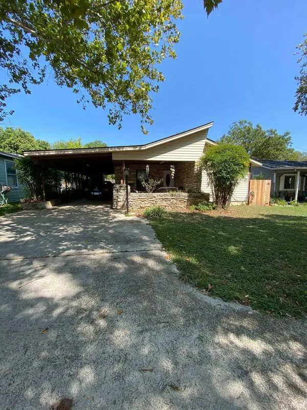 408 Harper St, Kerrville, TX 78028