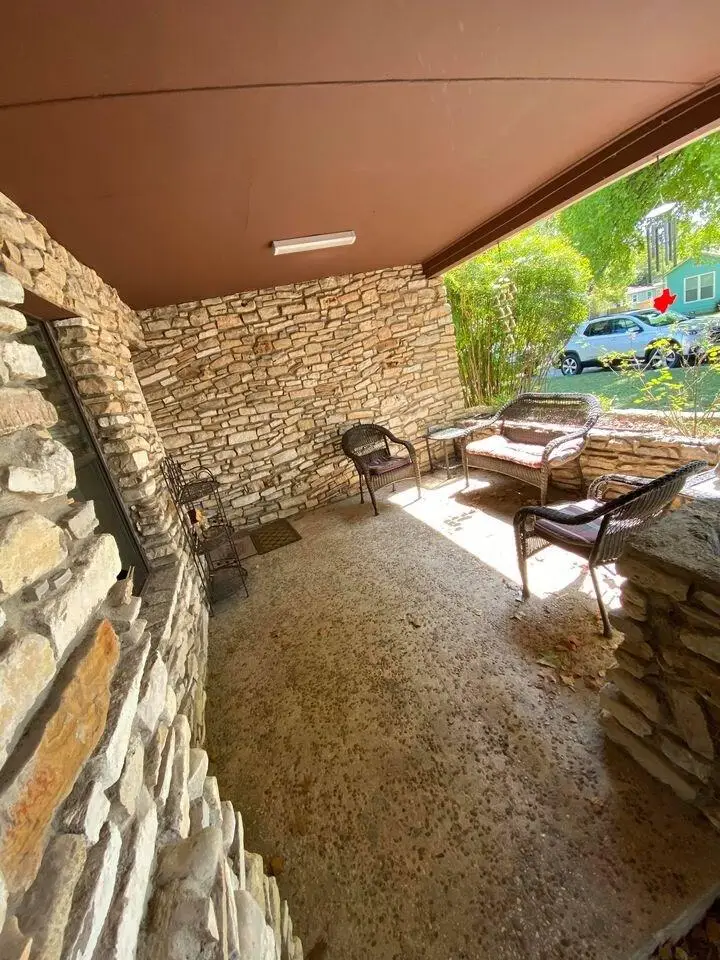 408 Harper St, Kerrville, TX 78028 - #2
