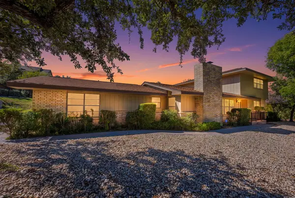 207 Riverhill Blvd, Kerrville, TX 78028