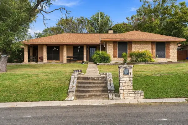 2108 West Ridge Circle, Kerrville, TX 78028