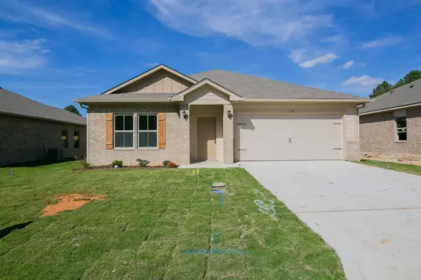 1142 Mission Creek Dr, Longview, TX 75601