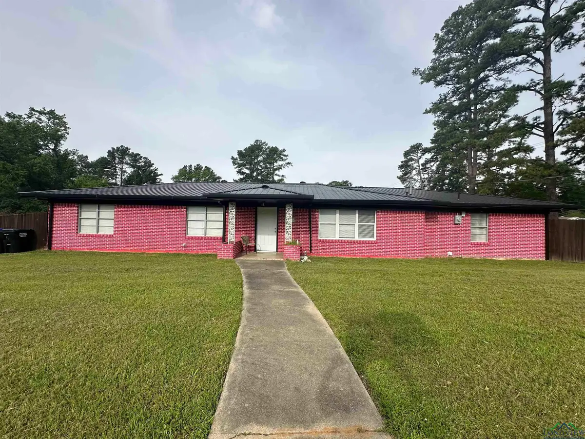 1821 Swan, Longview, TX 75604 - Image #1