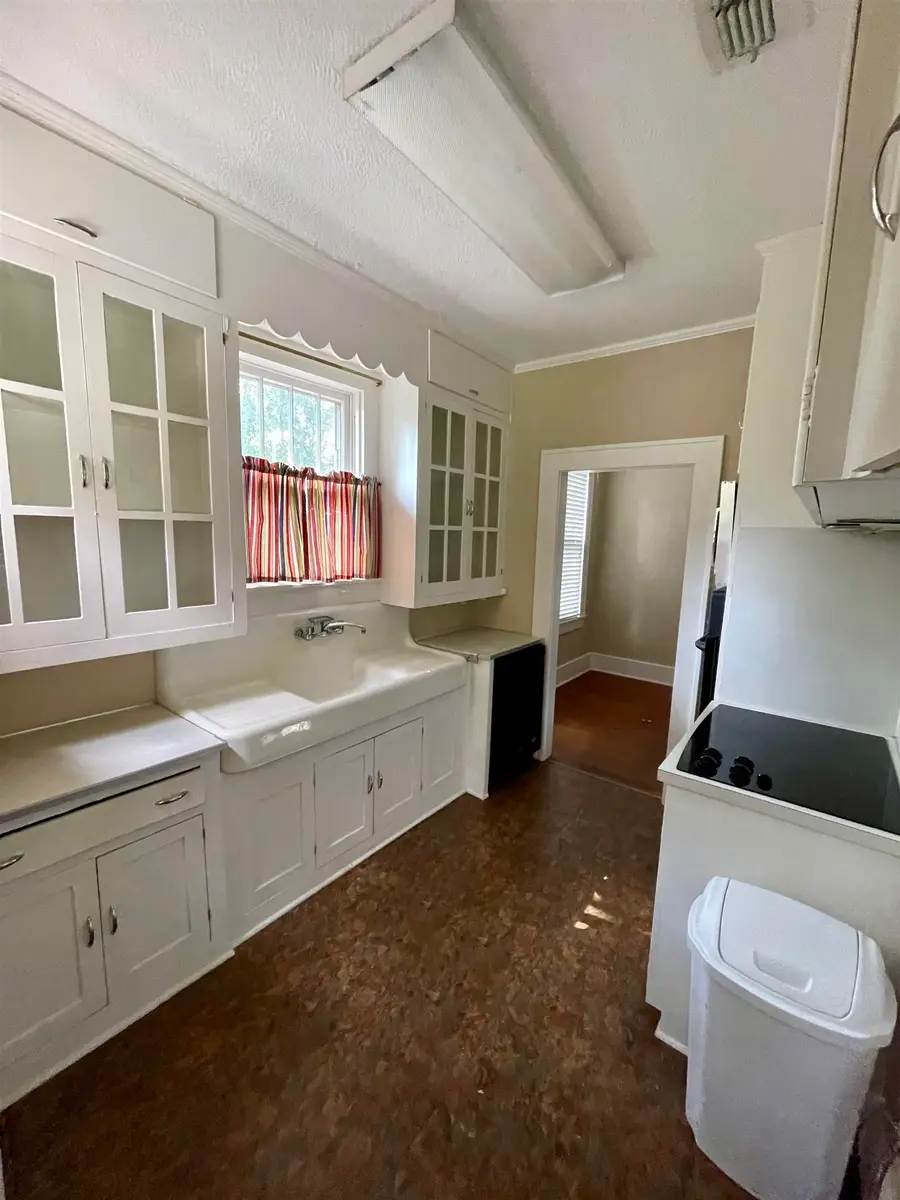 3304 Victory Dr., Marshall, TX 75672 - #3