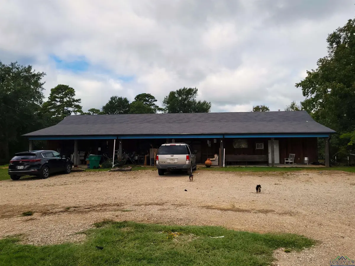 10530 S Main St, New London, TX 75682 - Image #1