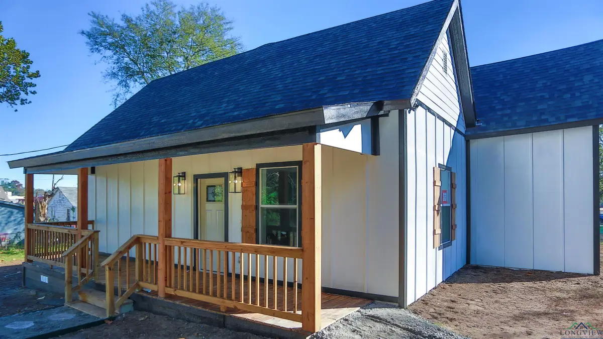 106 Maulding St, Marshall, TX 75670 - Image #1