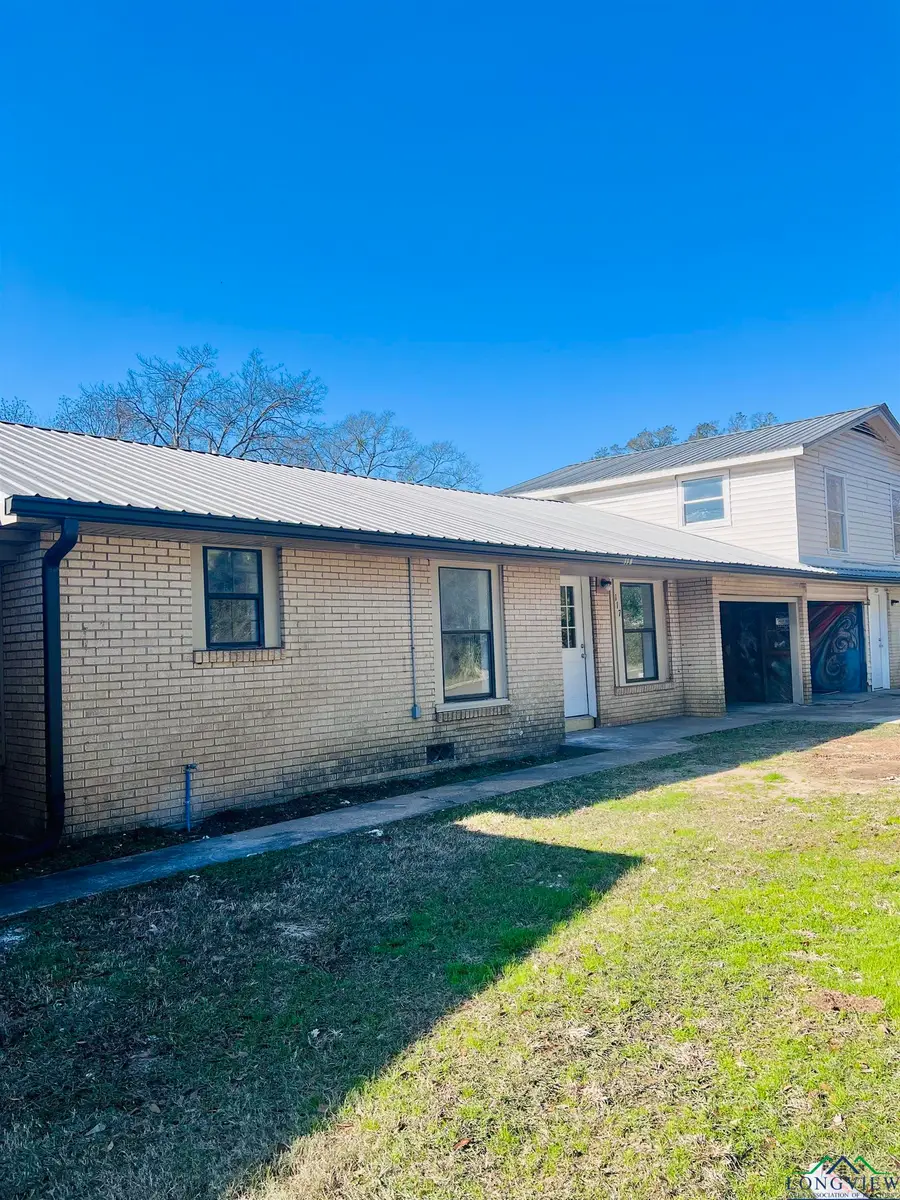 620 Logansport Street, Center, TX 75935 - Image #3