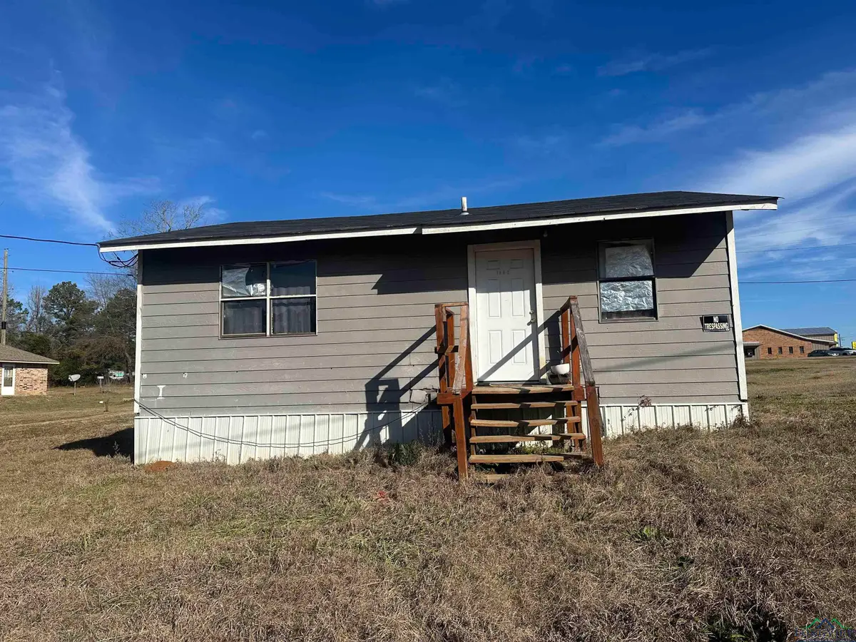 1002,1003 Harris Street, Atlanta, TX 75551 - Image #1