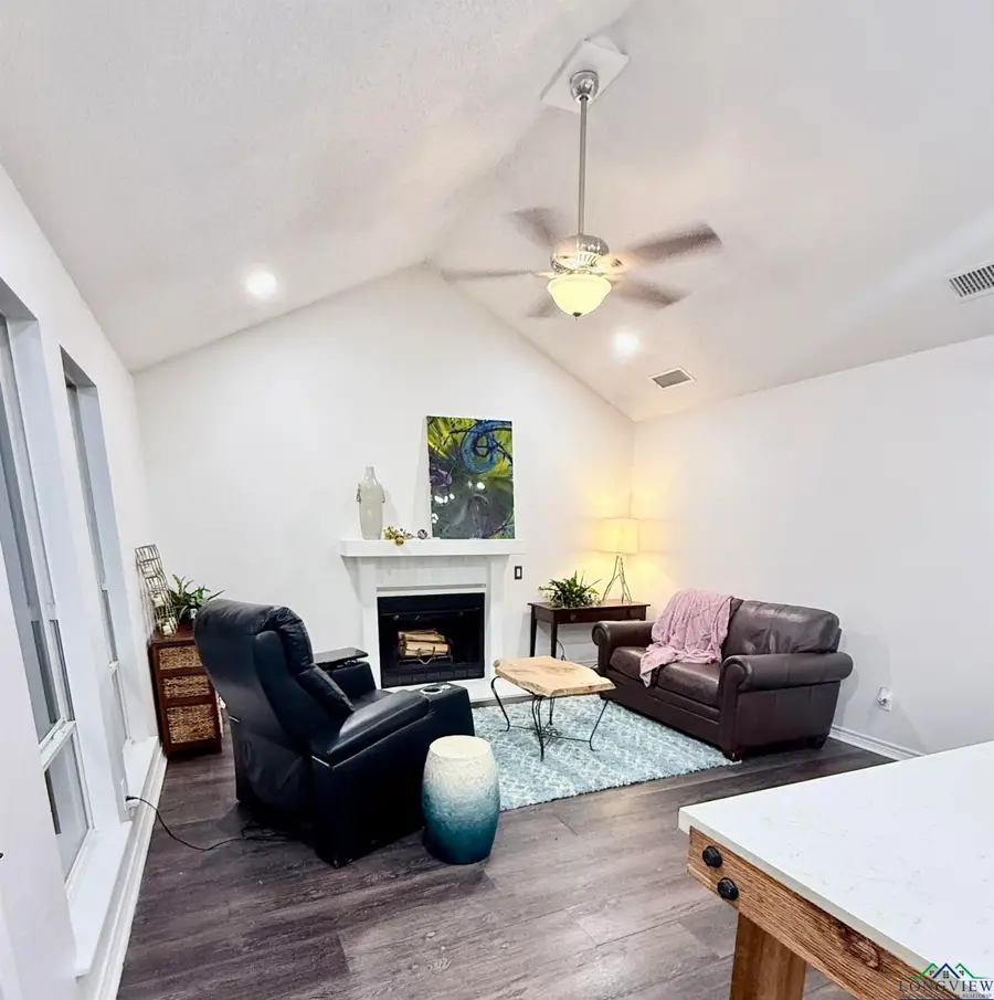 188 Candlelight Path, Holly Lake Ranch, TX 75765-6319 - Image #3