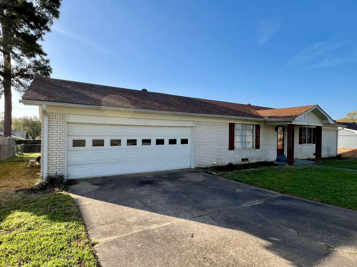 1523 Young St., Henderson, TX 75654 - Image #1