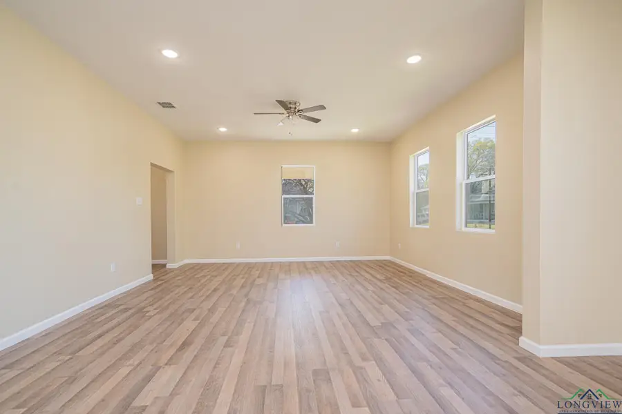 1104 N BOLIVAR, Marshall, TX 75670 - Image #3
