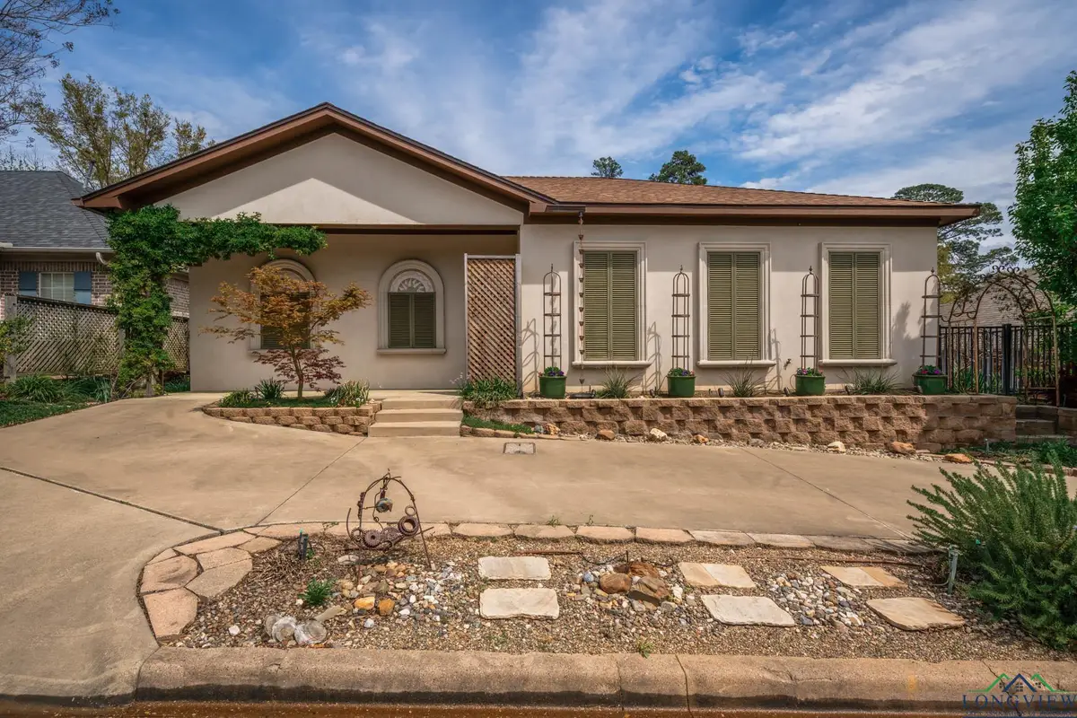 2202 Robbinwood Lane, Longview, TX 75601 - Image #1