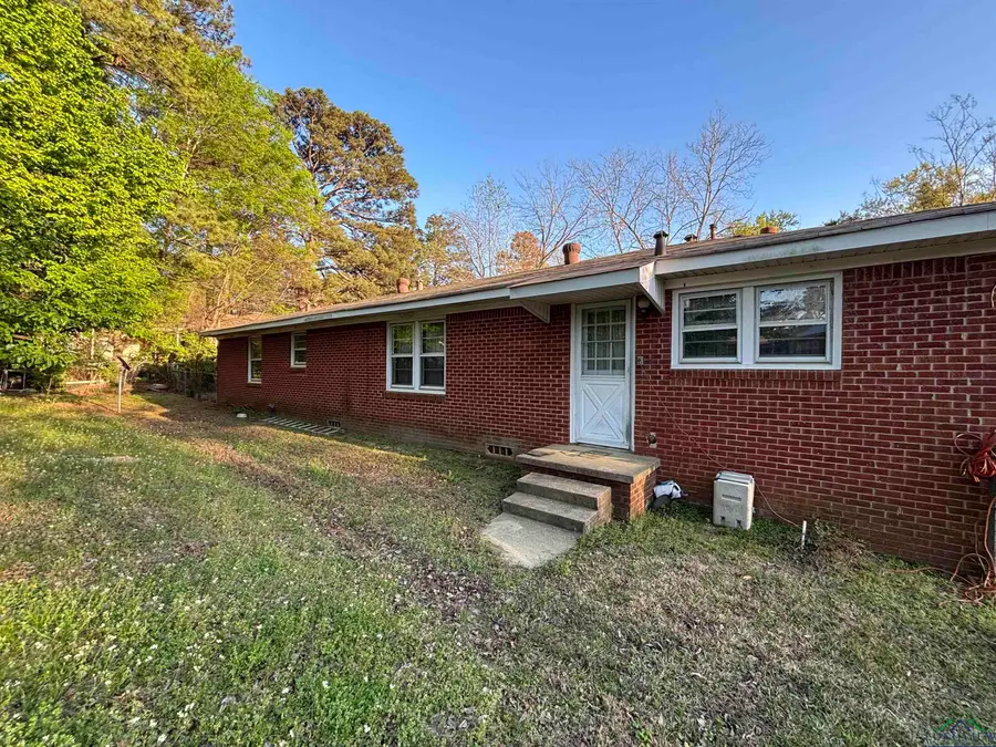 836 Pine, Gilmer, TX 75644 - Image #3