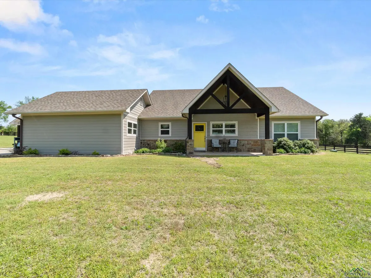 8693 Cedar Rd, Gilmer, TX 75644 - Image #1