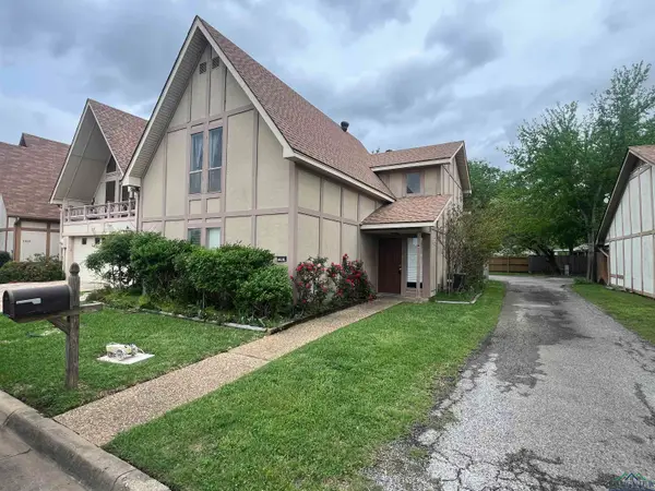 1009 Towne Lake Dr, Longview, TX 75601