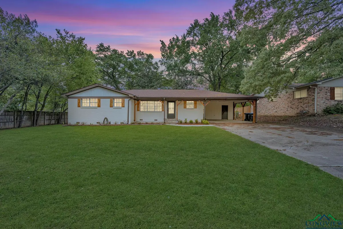 808 Meadowbrook Dr, Longview, TX 75601 - Image #1