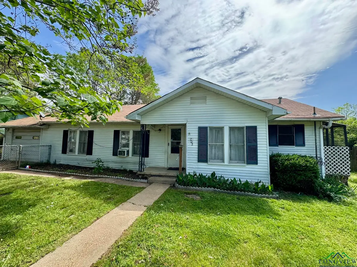 202 Avenue C, Longview, TX 75601 - Image #1