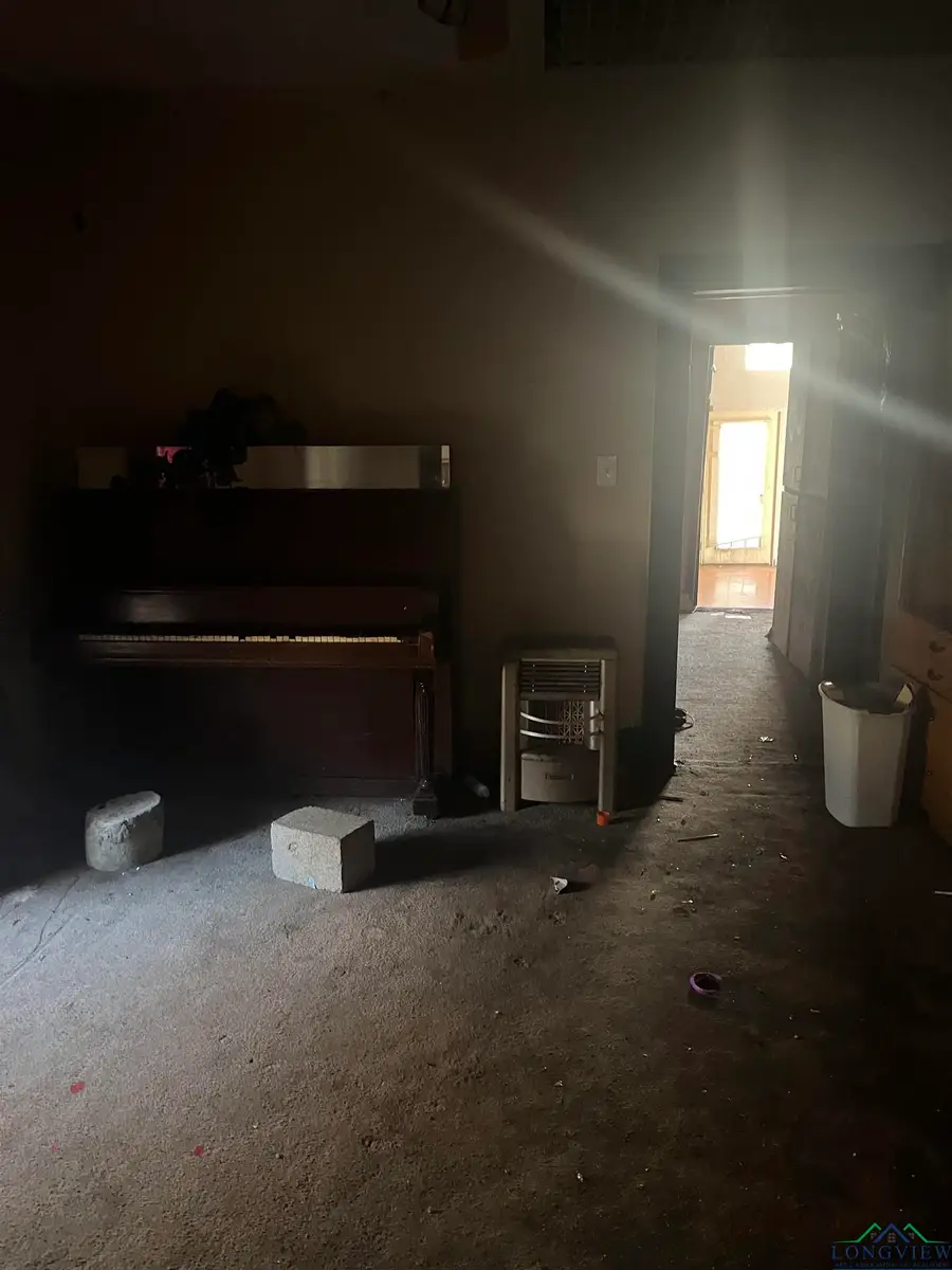 1401 Gay St, Longview, TX 75602 - Image #2