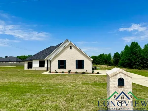 349 Brooks Dr, Gladewater, TX 75647