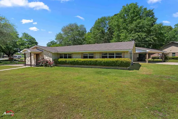 1112 Lynnwood, Carthage, TX 75633