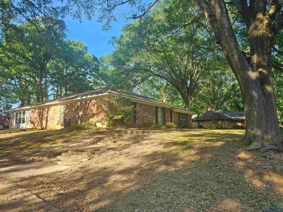 7 Kelly Ct, Longview, TX 75605 - Image #2