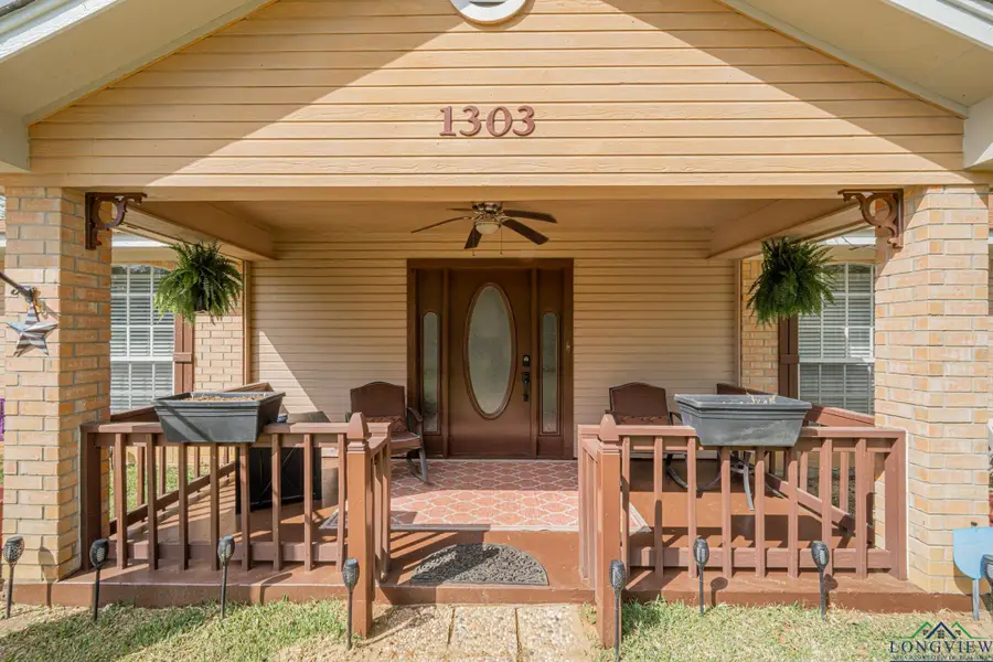 1303 Garner Lane, Longview, TX 75605 - Image #2