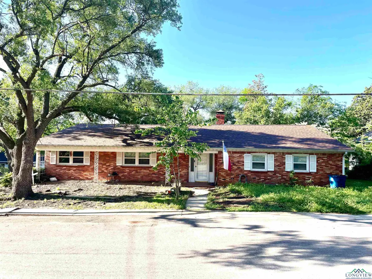 201 W Gilmer St., Big Sandy, TX 75755 - Image #1