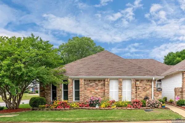 909 Towne Lake Drive, Longview, TX 75601