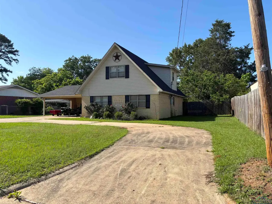 411 E Carolanne Blvd, Marshall, TX 75672 - Image #2