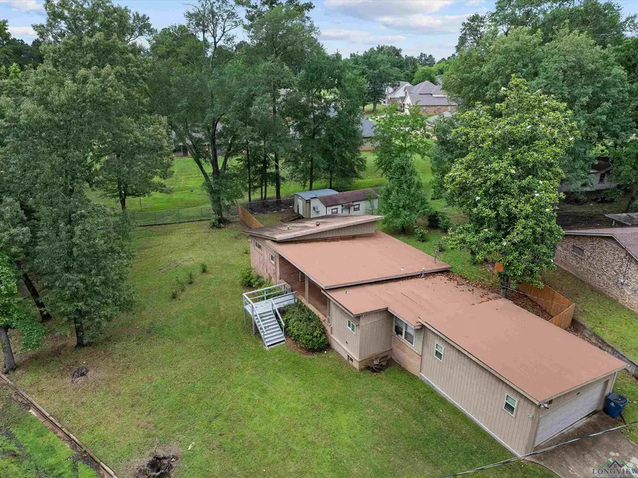 216 Hickory Street, Gladewater, TX 75647 - Image #3